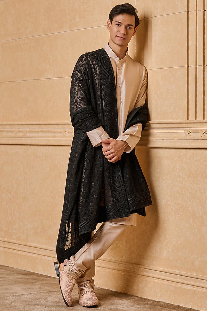 Resham Embroidered Shawl