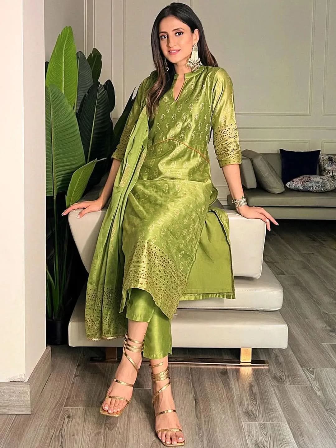 Girls Chanderi Silk Kurta Set